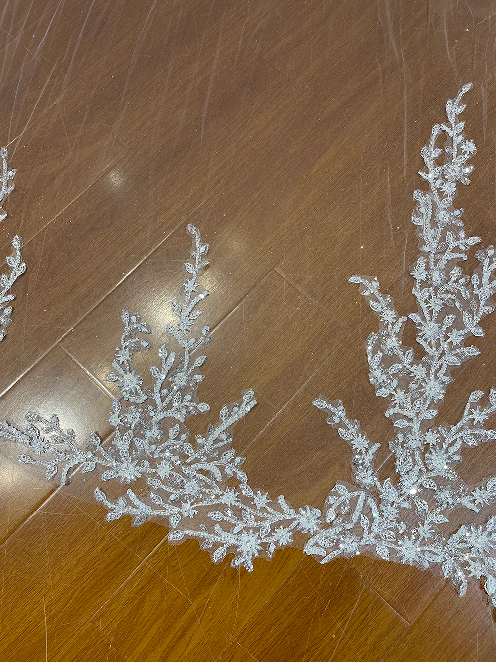 Beading Lace Veil With Shinny Tulle 400cm long With Comb - Image 3