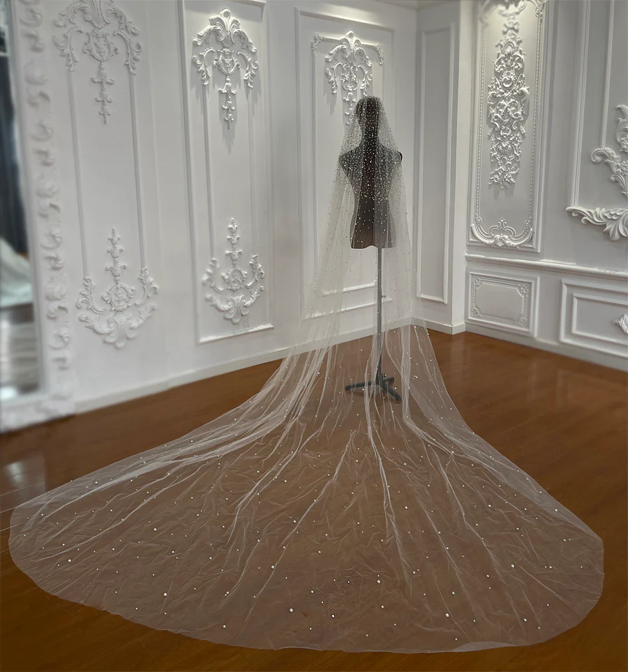 Long  pearls wedding veil - Image 3